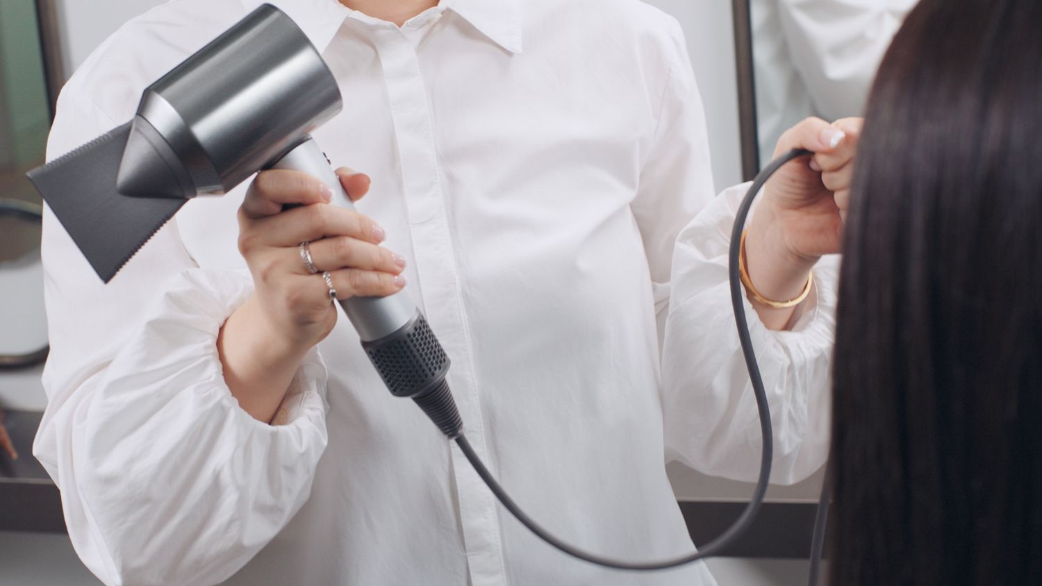 Dyson Supersonic Professional Hair Dryer: Fast Drying, Intelligent Heat Control, Frizz Reduction